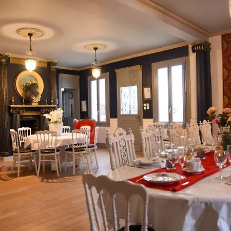 Сasa de vacaciones Le Manoir De La Baronnie 430 M2